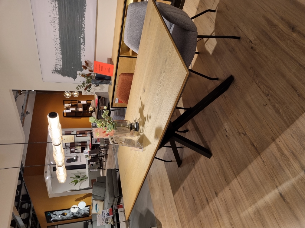 Eetkamertafel Belo